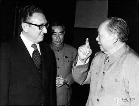 Mao and Kissinger.jpg