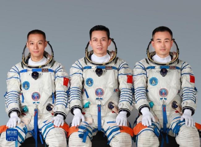 shenzhou17crew1.jpg